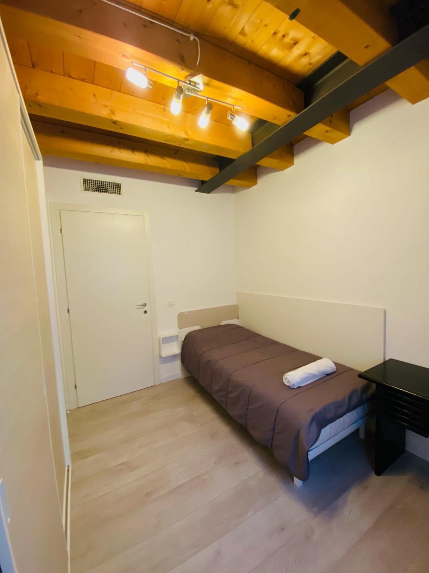 Central Luxury Garden Guest House Местре Екстериор снимка