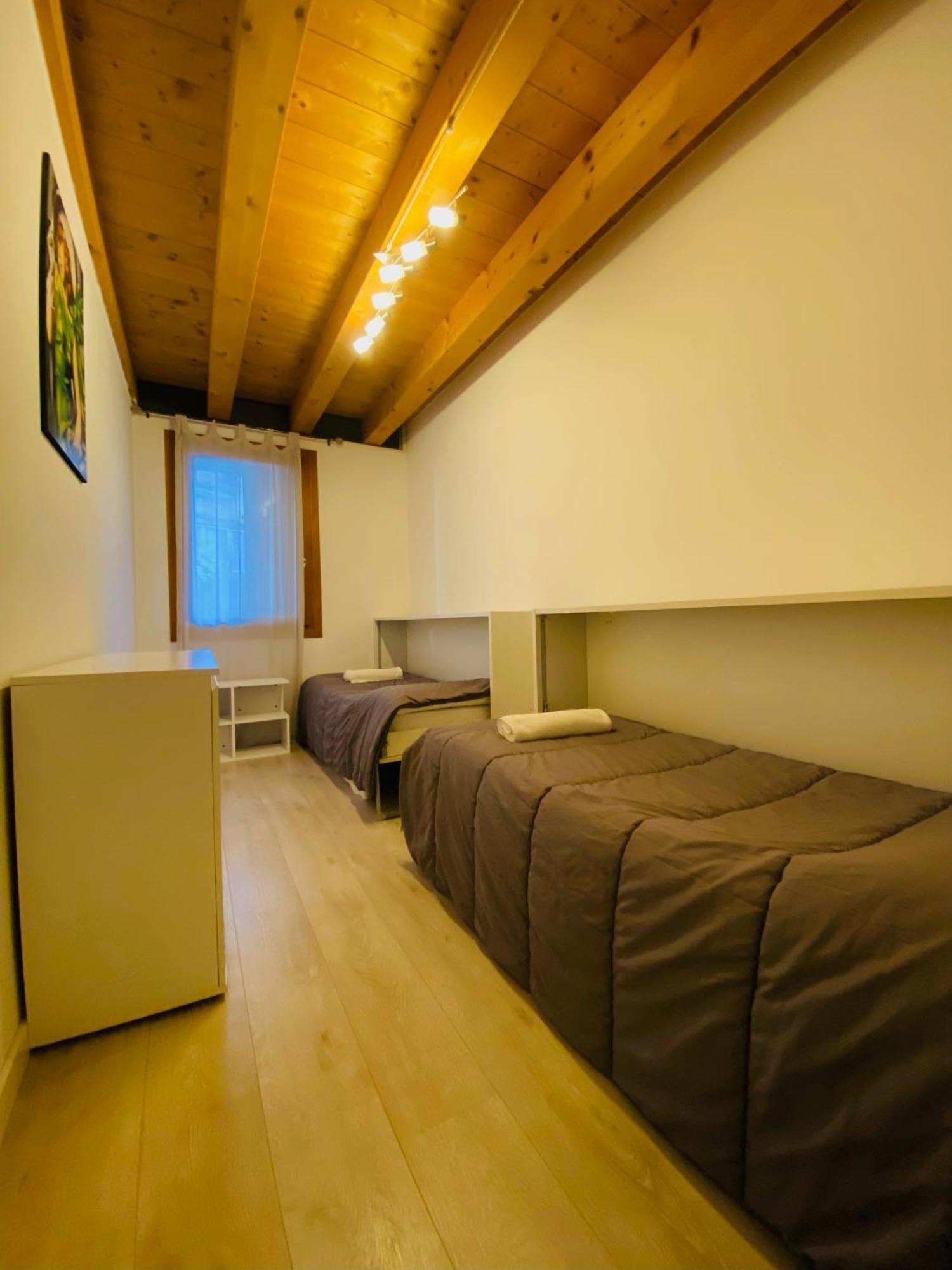 Central Luxury Garden Guest House Местре Екстериор снимка