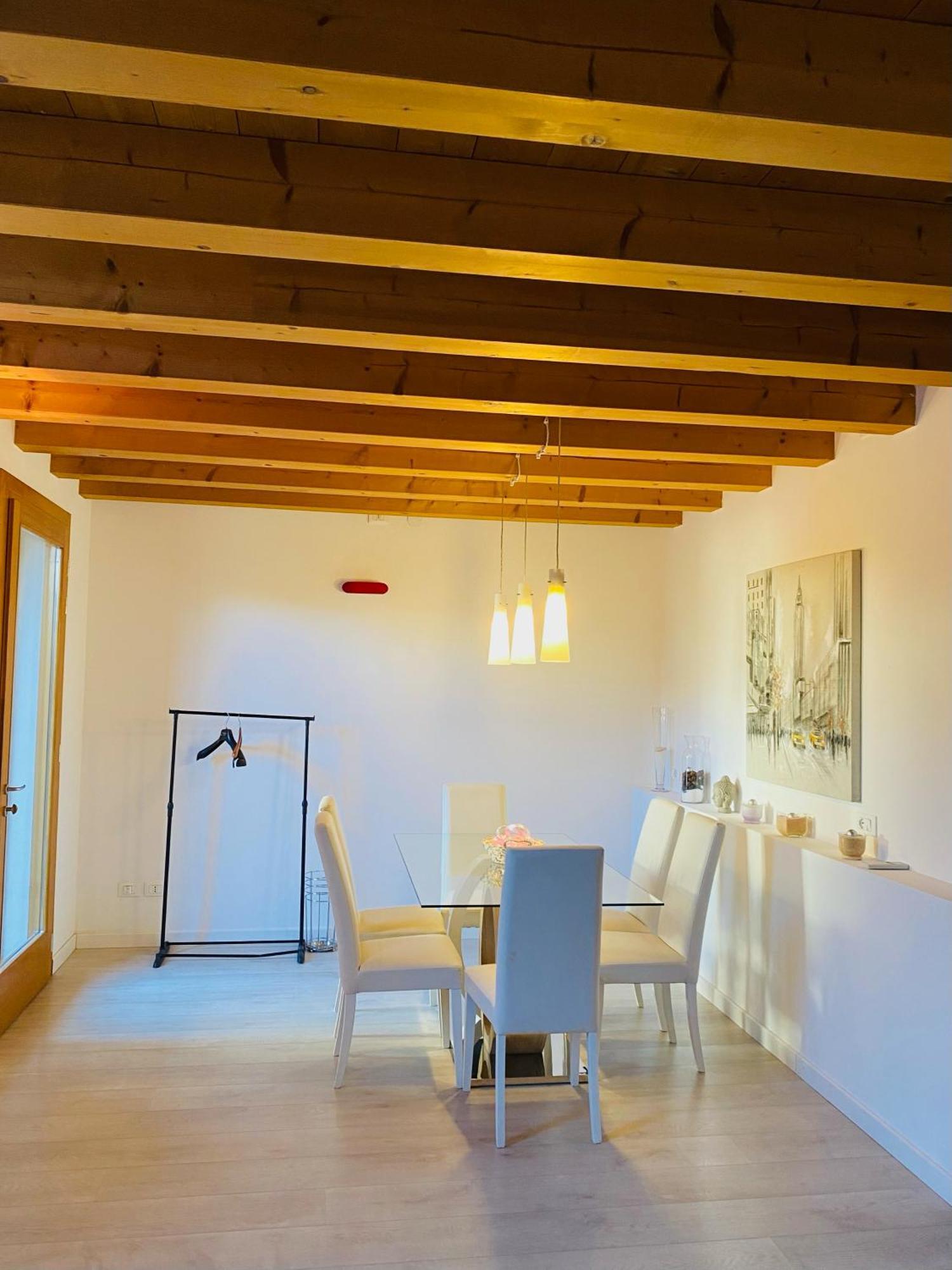 Central Luxury Garden Guest House Местре Екстериор снимка